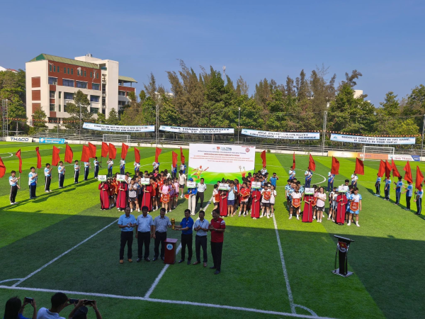 Sôi nổi Lễ khai mạc Giải bóng đá sinh viên NTU 2026