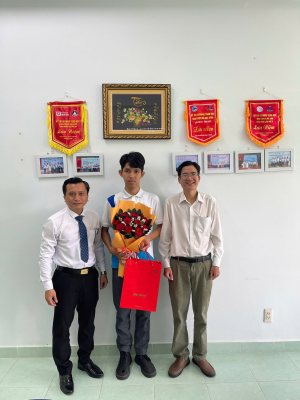 Trường Kỹ Thuật Và Công Nghệ Chúc Mừng Thành Tích Đội Tuyển Olympic Toán Học Sinh Viên Toàn Quốc Lần Thứ 32