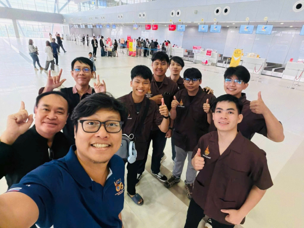 Sinh viên Khoa Cơ khí hoàn thành xuất sắc chương trình trao đổi tại Đại học Công nghệ Rajamangala Isan (Thái Lan)