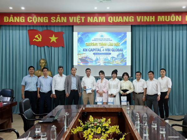 Trường Kỹ Thuật và Công nghệ trao đổi định hướng hợp tác với VBI Global (Hoa Kỳ)
