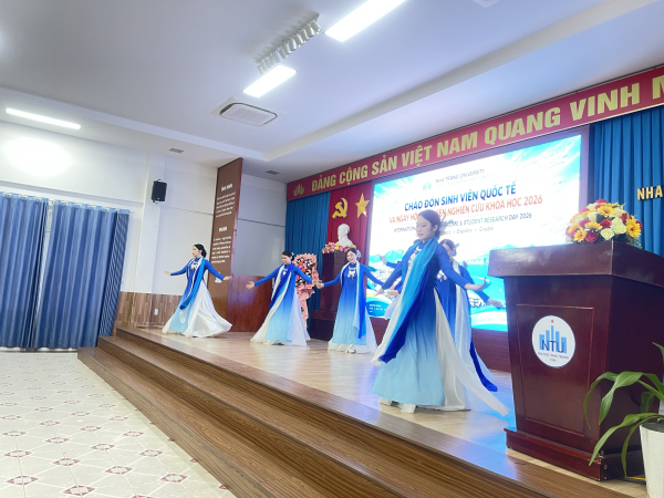 Trường Kỹ thuật và Công nghệ tổ chức Chương trình Chào đón sinh viên quốc tế và Ngày hội sinh viên nghiên cứu khoa học 2026