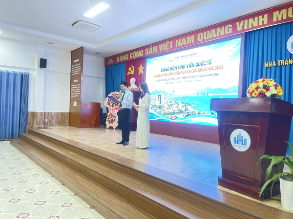 Trường Kỹ thuật và Công nghệ tổ chức Chương trình Chào đón sinh viên quốc tế và Ngày hội sinh viên nghiên cứu khoa học 2026